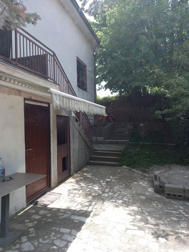 Avala, kragujevacki put. 200 m2, uknjizena 130.000 e